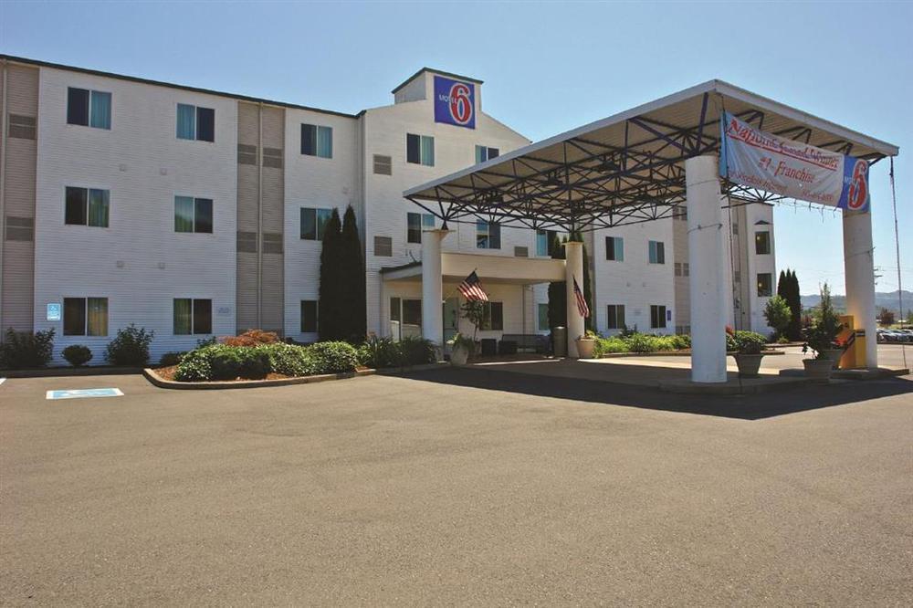 Motel 6-Roseburg, Or Екстериор снимка